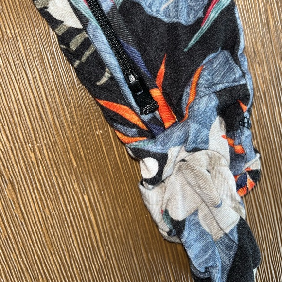 Muse Threads bamboo Footie bird of paradise print - Picture 2 of 6